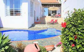 Aricia Villa